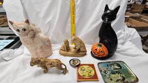 lot 121 image: Cat, Jaguar, Statues