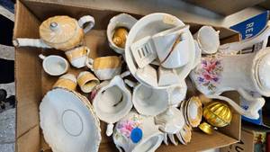 lot 133 image: Assorted Tea Set Lot