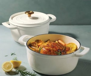 lot 54 image: Tramontina 2 Dutch Ovens