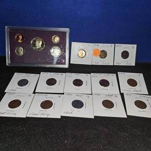 lot 7 image: 11 Carded Wheat Pennies & 1989 Mint Proof Set