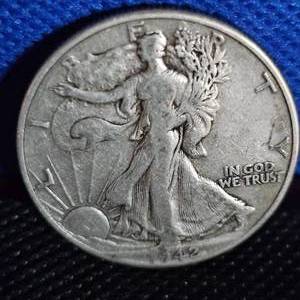 lot 96 image: 1942 Walking Liberty Half, XF