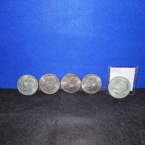 lot 36 image: (5) Ike $ Coins, 3-1971, 2 Bicentennial