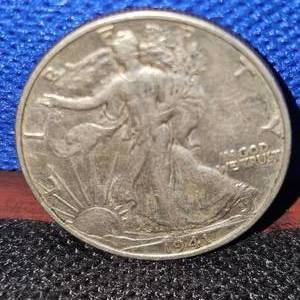 lot 44 image: 1941-D Walking Liberty Half Dollar, XF