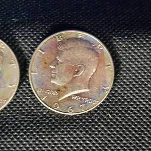 lot 101 image: 3-1967 Kennedy Halves, 40%