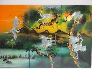 lot 14 image: 3-Section Vintage Inlaid Japanese Lacquered Panel Artwork wInlaid Mother-of-Pearl