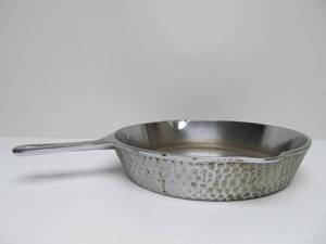 lot 55 image: Old Vintage Hammered Cast Iron Chromed Skillet by Chicago Hardware Foundry - No. 87e