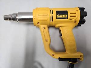 lot 91 image: Working DEWALT Model D26950 Heat Gun 