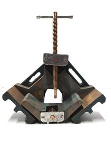lot 99 image: Heavy Duty Cast Iron & Copper 90 Degree Welding Clamp