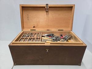 lot 117 image: Very Nice Vintage Carpenters Tools Chest FULL of Old Wood Carving Tools Chisels etc #1
