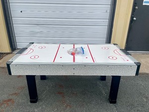 Very Nice Working Dura-Glide Air Hockey Table