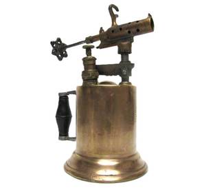 lot 78 image: Great Looking Restored Antique Brass Claton & Lambert Blowtorch 