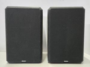 lot 137 image: Pair of Quality Working BOSTON HD7 Speakers