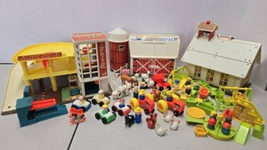 lot 151 image: Very Nice Large Estate Lot of Fisher Price Little People Playsets Figures & Accessories