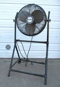 lot 163 image: Working AIR KING High Velocity Air Circulator Fan