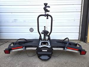 lot 175 image: Like-New THULE VeloCompact Double Bike Rack 