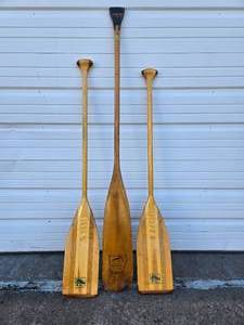 lot 191 image: Pair of Nice Quality BENDING BRANCHES Wooden Canoe Paddles & Vintage Ark-Paddle 