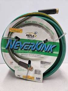 lot 249 image: Brand New NEVERKINK 75 Garden Hose