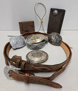 lot 253 image: Nice Lot of Western Style Leather Belts Wallets & Belt Buckles