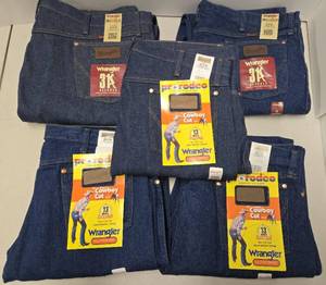 lot 255 image: 5 Pair of Brand New Large WRANGLER Mens Jeans - See Pics for Size 