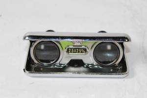 lot 4 image: Vintage Opera Glasses with Leatherette Case, 2.5x25 Magnification