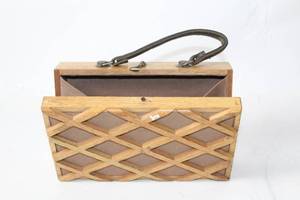 lot 13 image: Vintage Wooden Lattice Handbag with Leather Strap