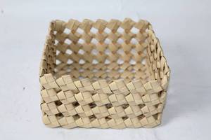 lot 40 image: 10-inch Square Woven Natural Basket