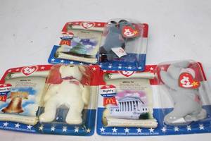 lot 56 image: Set of 4 TY Beanie Babies with Patriotic Themes