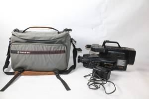 Hitachi CCD-II Video Camera with Accessories and Tamrac Bag