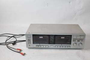 lot 105 image: Retro Sanyo Proformance D3911 Dual Cassette Tape Deck