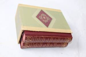lot 107 image: Readers Digest Book Club Anthology Volumes One and Two