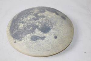 lot 130 image: Vintage Moon Lamp with OnOff Switch