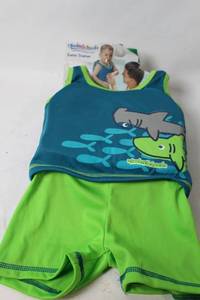 lot 149 image: SwimSchool Child Swim Trainer Vest with Floatation Pads