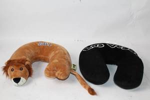 lot 152 image: Set of 2 Travel Neck Pillows Las Vegas and Lion Design