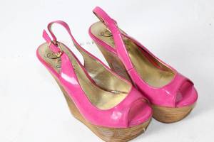 lot 182 image: Pink Peep-Toe Wedge Sandals Size 6.5M