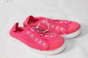 lot 186 image: Pair of Justice Pink Slip-On Sneakers for Girls