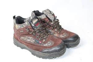 lot 191 image: Pair of Tasco Kids Camouflage Hiking Boots Size 12