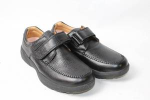 lot 192 image: Pair of Mens Black Leather Velcro Closure Shoes