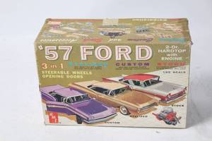lot 219 image: 1957 Ford 3-in-1 Scale Model Kit by AMT