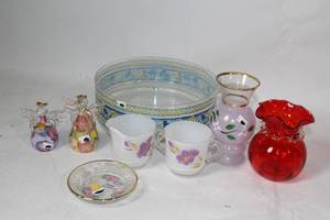 lot 228 image: Collection of Decorative Glass Items Including Vases and Figurines