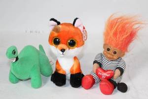 lot 259 image: Set of 3 Plush Toys Fox, Troll, and Dinosaur