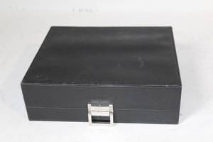 lot 296 image: Black Leather PresentationStorage Case with Slots
