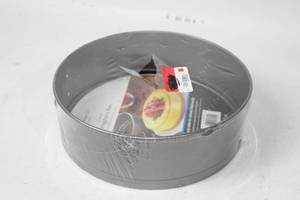 lot 317 image: Mainstays 9-Inch Springform Pan - Sealed