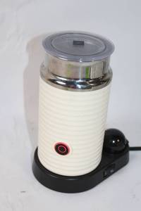 lot 339 image: Electric Milk Frother with Detachable Base and Cover