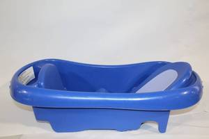 lot 374 image: Blue Baby Bathtub with Non-Slip Surface