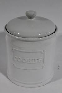 lot 385 image: Sur La Table Handcrafted Stoneware Cookie Jar