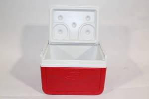 lot 387 image: Coleman Red and White Personal Cooler with Handle