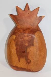 lot 417 image: Handcrafted Wooden Pineapple-Shaped Bowl