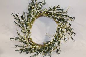 lot 421 image: Decorative Faux Greenery Wreath with White Blossoms