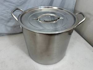 lot 99 image: New 16 Quart Stainless Steel Stock Pot with Lid