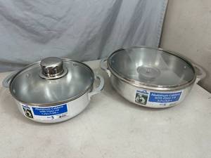 lot 103 image: 2 New Aluminum Caldero Pans with Glass Lids